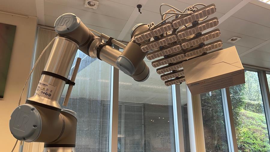 La VUB dirige un projet européen visant à apprendre à des robots souples à ressentir, à se réparer et à s'adapter