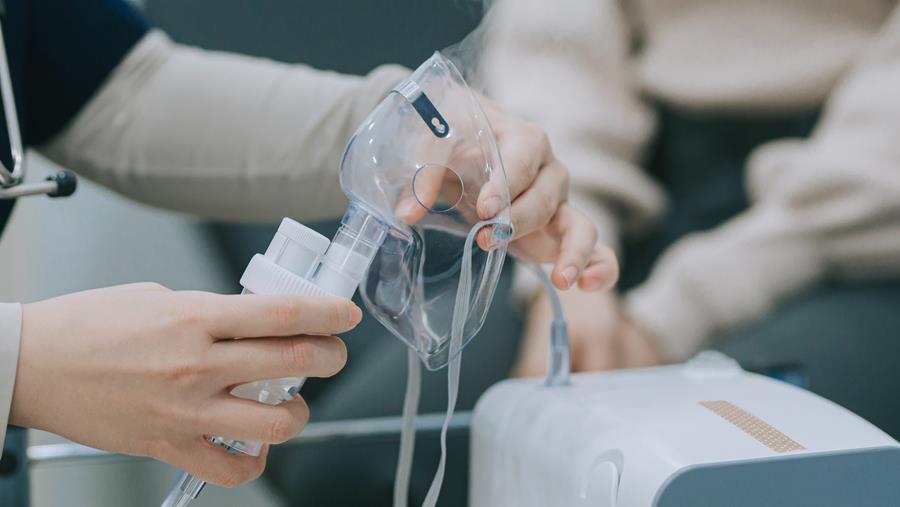 Après un arrêt cardiaque, quelle stratégie d’oxygénation pour améliorer le pronostic ?