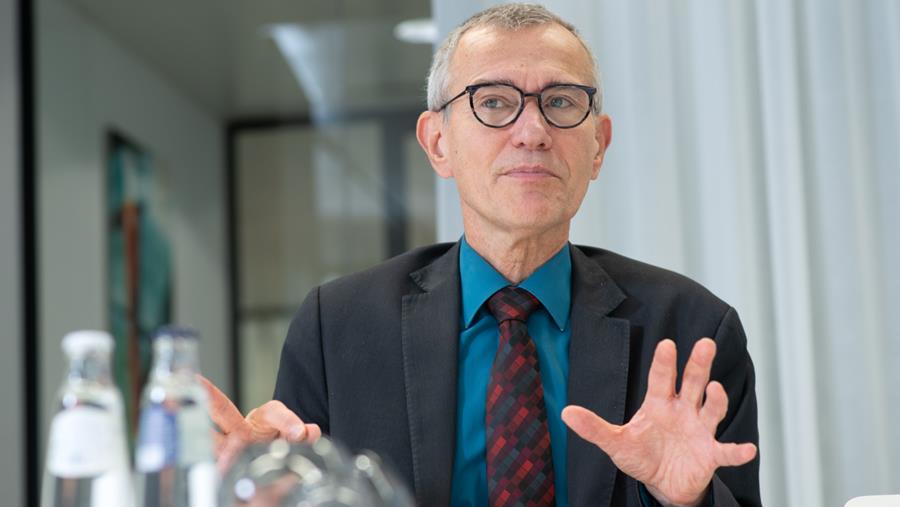 Vandenbroucke verdedigt diversiteit aan praktijk- en financieringsvormen