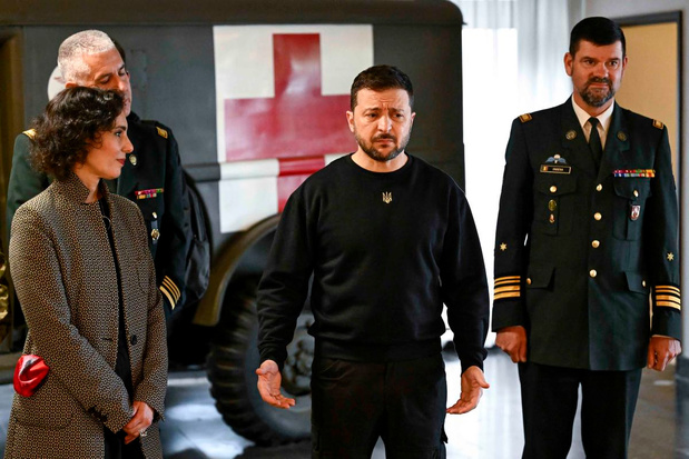 Blessés ukrainiens : Volodymyr Zelensky en visite à l'hôpital militaire de Neder-Over-Heembeek