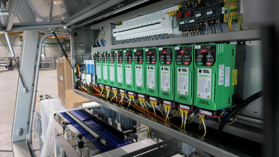 Le convertisseur de fréquence fait travailler l'énergie électrique