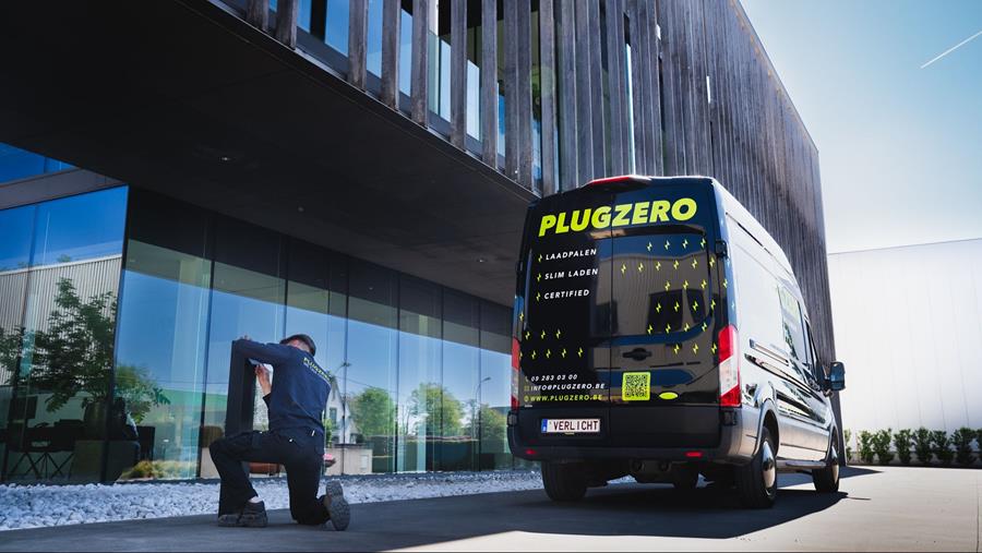 Un installateur de bornes de recharge d’Aalter opte résolument pour le Ford E-Transit