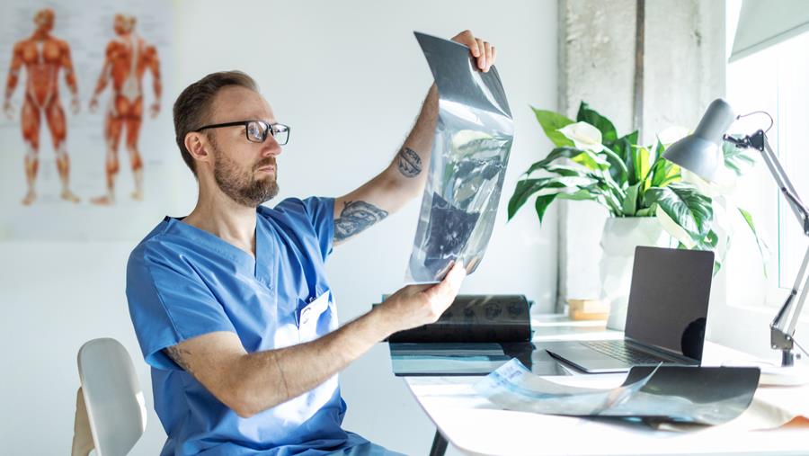 Interdiction des prescriptions de CT-scan lombaire par les MG: inacceptable pour le Collège de médecine générale !