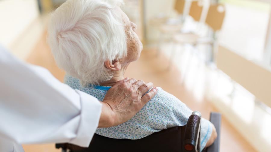 Charge des syndromes gériatriques à l’admission hospitalière et mortalité à 90 jours