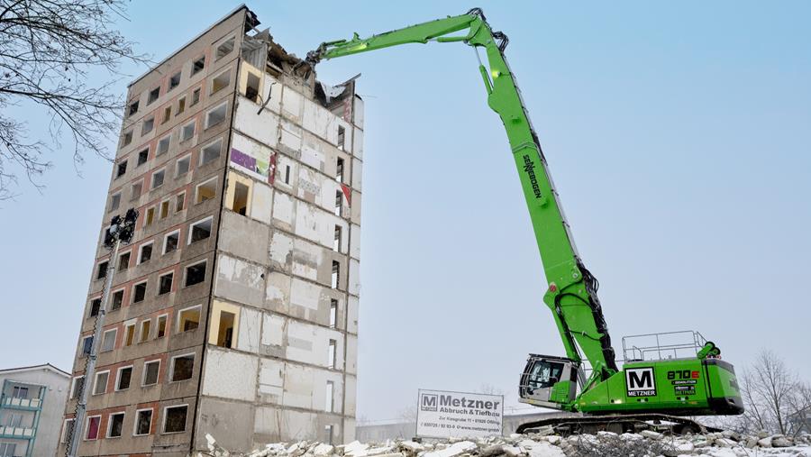 Longfront-sloopgraafmachine voor de sloop van prefabgebouw
